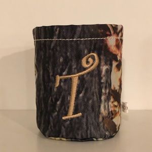 Brand new “T” thick and nice initial camo koozie.